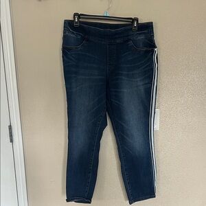 Simply Vera Vera Wang Dark Blue Cropped Jeans with White Side Stripe